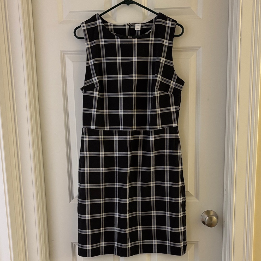 Old Navy Charcoal Plaid Dress